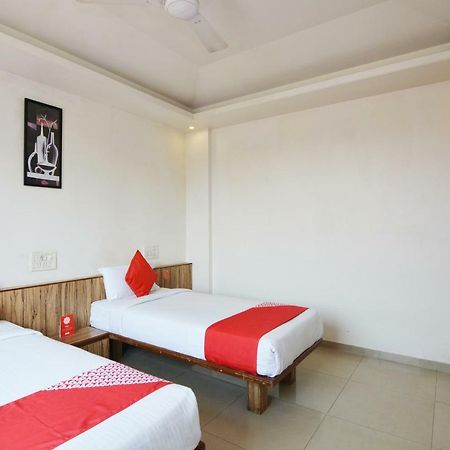 Oyo 24197 Saptaruchi Hotel Pimpri-Chinchwad Luaran gambar