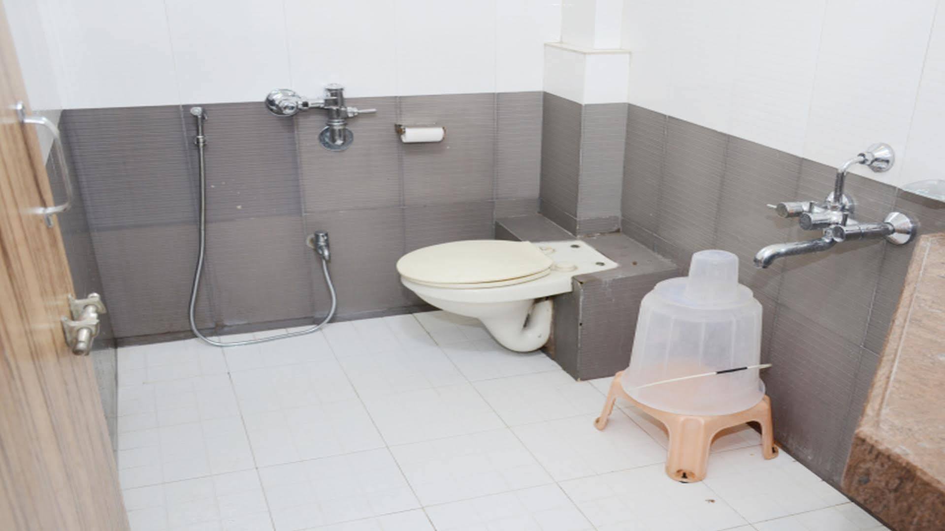 Oyo 24197 Saptaruchi Hotel Pimpri-Chinchwad Luaran gambar