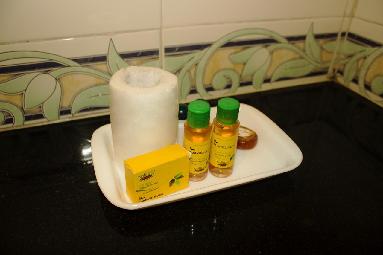 Oyo 24197 Saptaruchi Hotel Pimpri-Chinchwad Luaran gambar