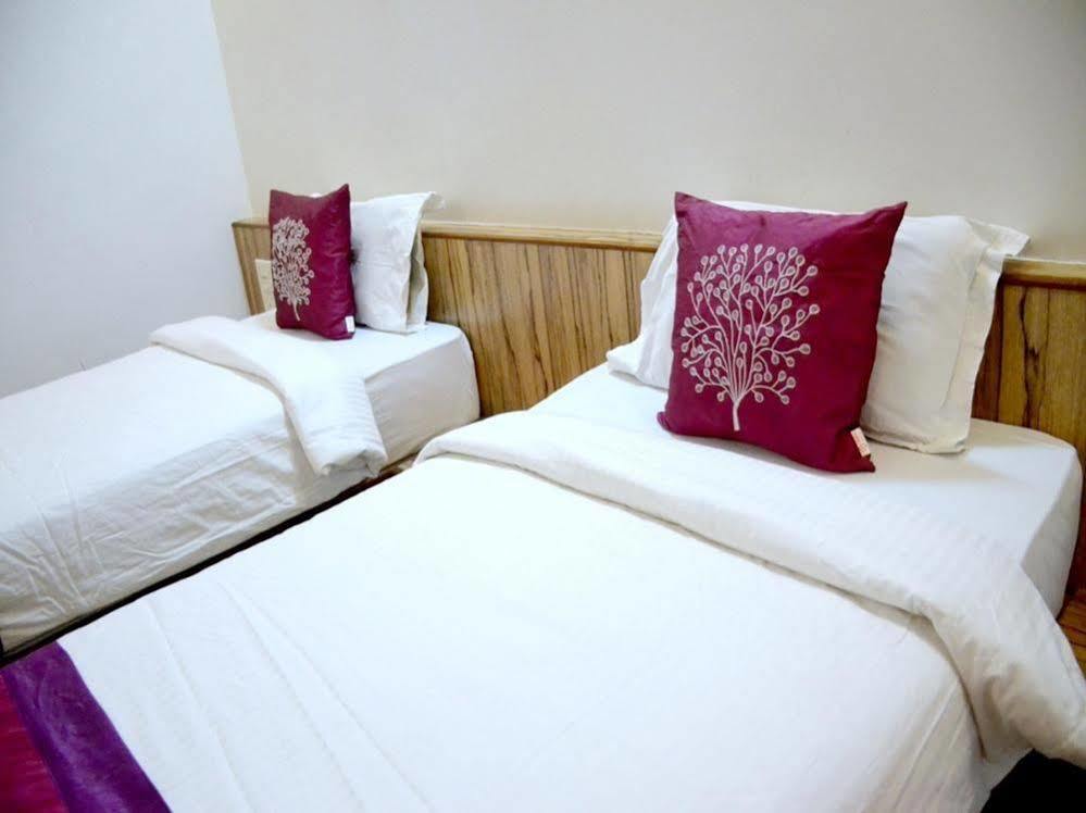 Oyo 24197 Saptaruchi Hotel Pimpri-Chinchwad Luaran gambar