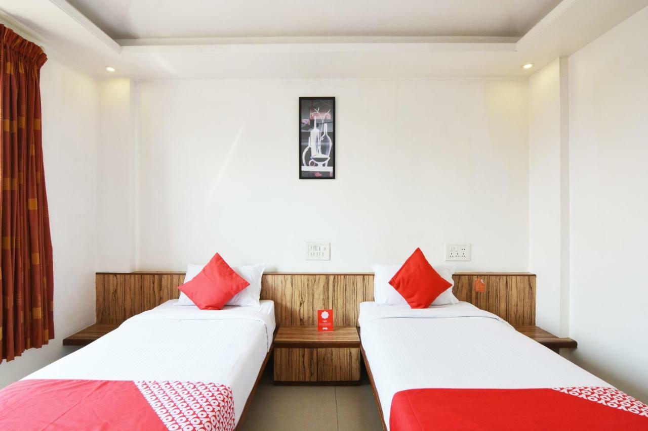 Oyo 24197 Saptaruchi Hotel Pimpri-Chinchwad Luaran gambar